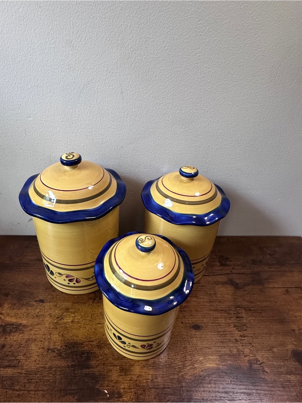 Home & Garden Party Welcome Home Stoneware Canister Set of 3 Jars Lids Yellow - Picture 3 of 6